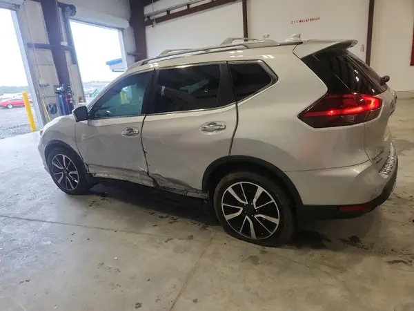 5N1AT2MT2LC770940 2020 NISSAN ROGUE - Image 2