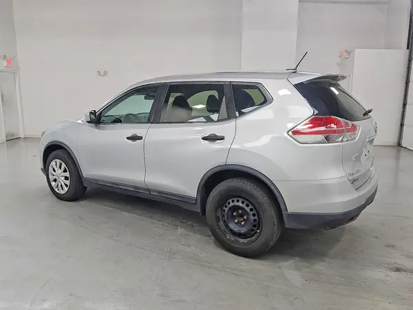 5N1AT2MT3GC795755 2016 NISSAN ROGUE - Image 2
