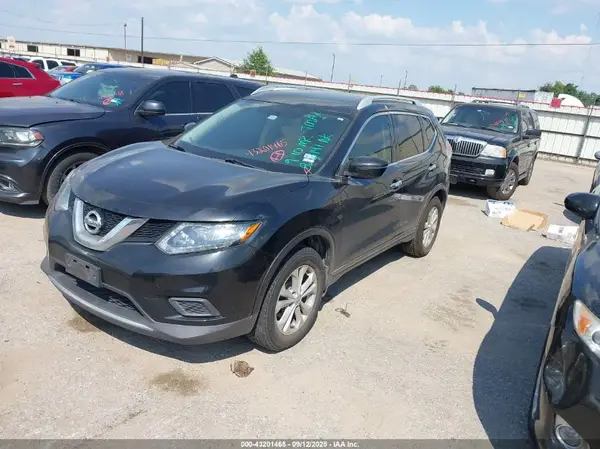 5N1AT2MT3GC828141 2016 NISSAN ROGUE - Image 2