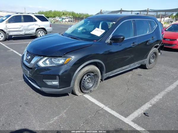 5N1AT2MT3HC738358 2017 NISSAN ROGUE - Image 2