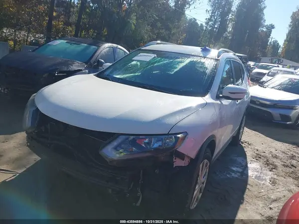 5N1AT2MT3HC738716 2017 NISSAN ROGUE - Image 2
