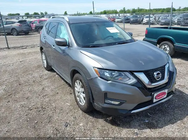 5N1AT2MT3HC739851 2017 NISSAN ROGUE - Image 1