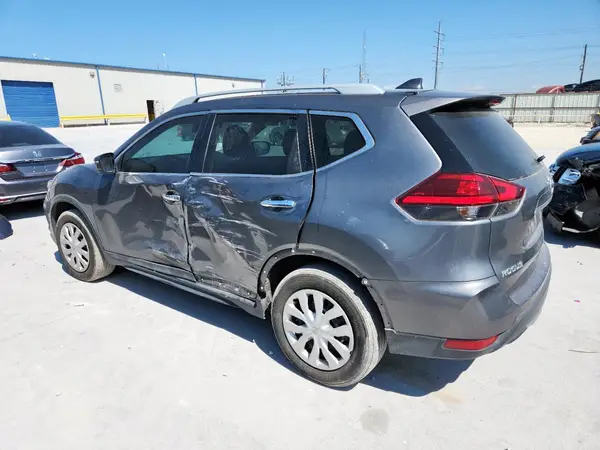 5N1AT2MT3HC740451 2017 NISSAN ROGUE - Image 2