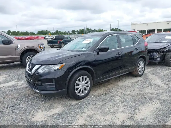 5N1AT2MT3HC740935 2017 NISSAN ROGUE - Image 2
