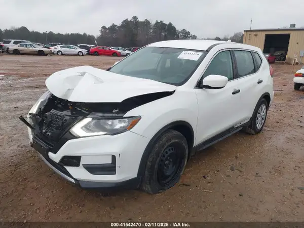 5N1AT2MT3HC741308 2017 NISSAN ROGUE - Image 2