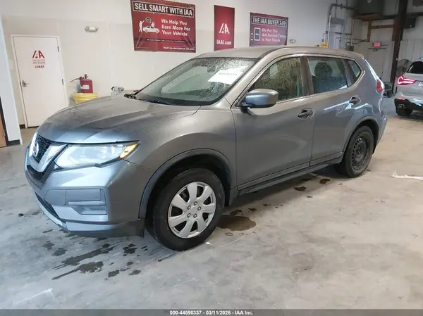 5N1AT2MT3HC746699 2017 NISSAN ROGUE - Image 2