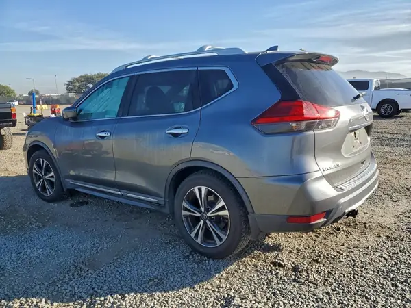 5N1AT2MT3HC747562 2017 NISSAN ROGUE - Image 2