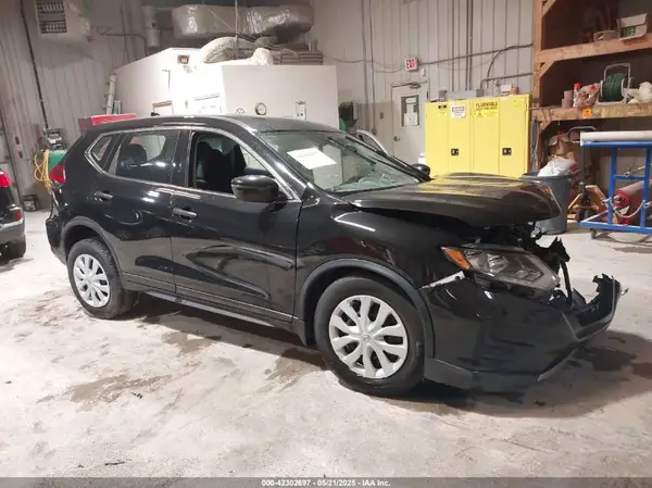 5N1AT2MT3HC751367 2017 NISSAN ROGUE - Image 1