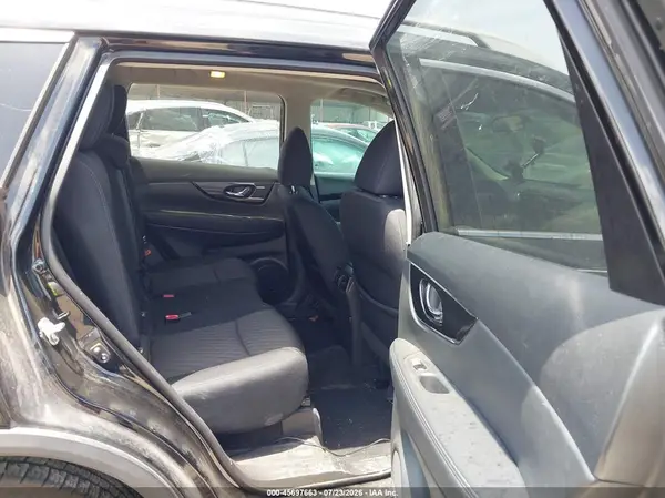 5N1AT2MT3HC752650 2017 NISSAN ROGUE - Image 8