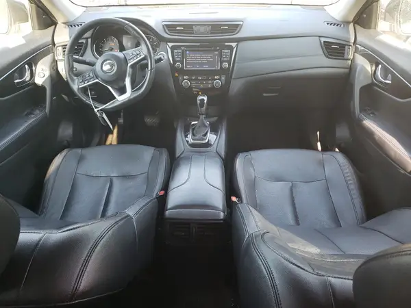 5N1AT2MT3HC757010 2017 NISSAN ROGUE - Image 8