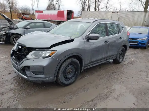 5N1AT2MT3HC758500 2017 NISSAN ROGUE - Image 2