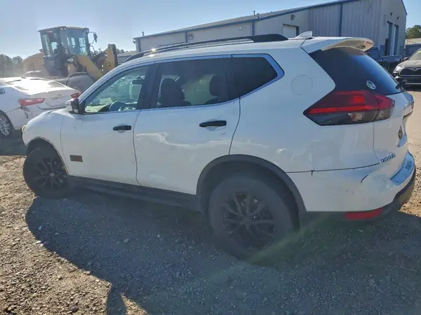 5N1AT2MT3HC758982 2017 NISSAN ROGUE - Image 2