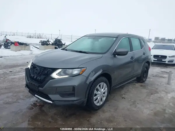5N1AT2MT3HC765284 2017 NISSAN ROGUE - Image 2