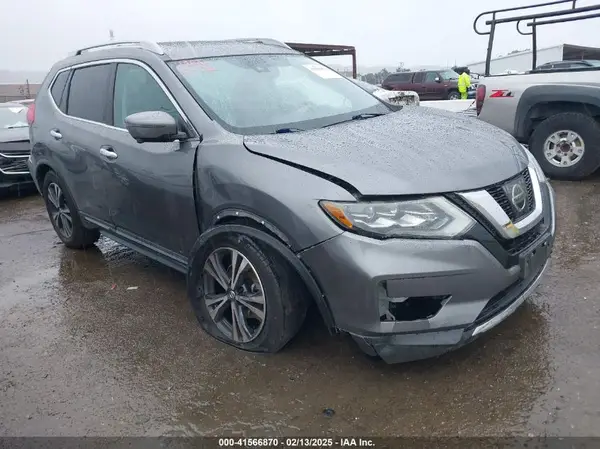 5N1AT2MT3HC767858 2017 NISSAN ROGUE - Image 1