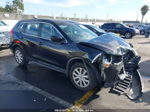 5N1AT2MT3HC776544 2017 NISSAN ROGUE - Image 1