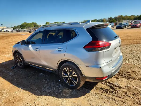 5N1AT2MT3HC783574 2017 NISSAN ROGUE - Image 2
