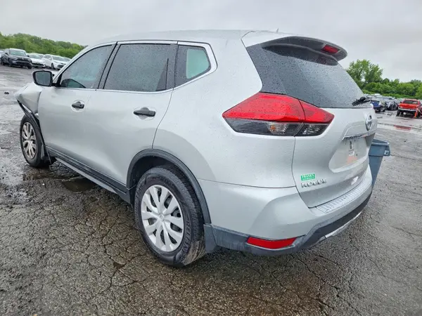 5N1AT2MT3HC796356 2017 NISSAN ROGUE - Image 2