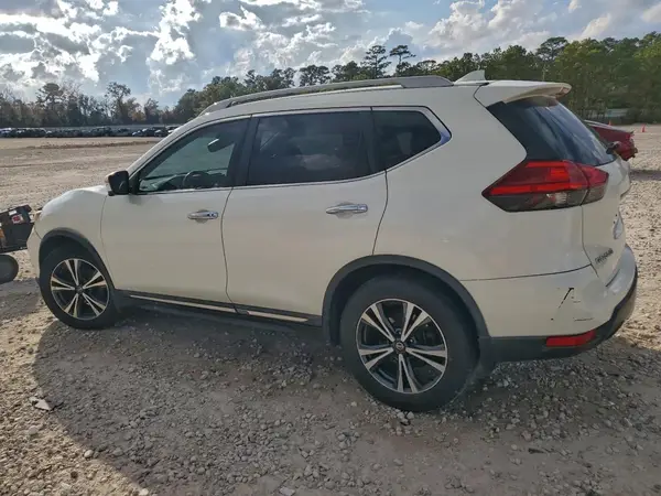 5N1AT2MT3HC797202 2017 NISSAN ROGUE - Image 2