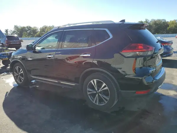 5N1AT2MT3HC800471 2017 NISSAN ROGUE - Image 2