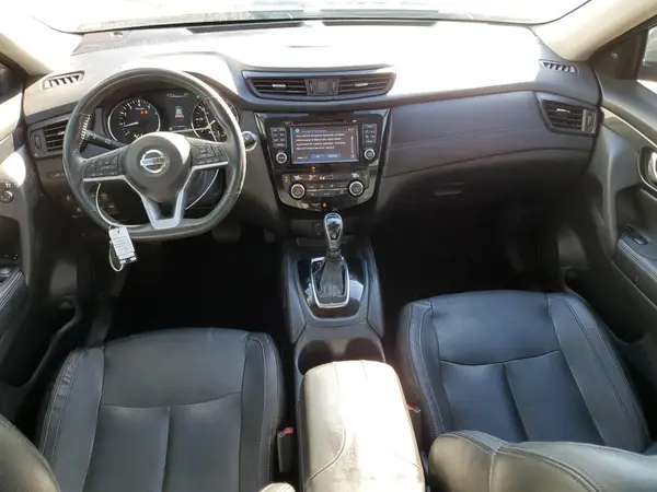 5N1AT2MT3HC800471 2017 NISSAN ROGUE - Image 8