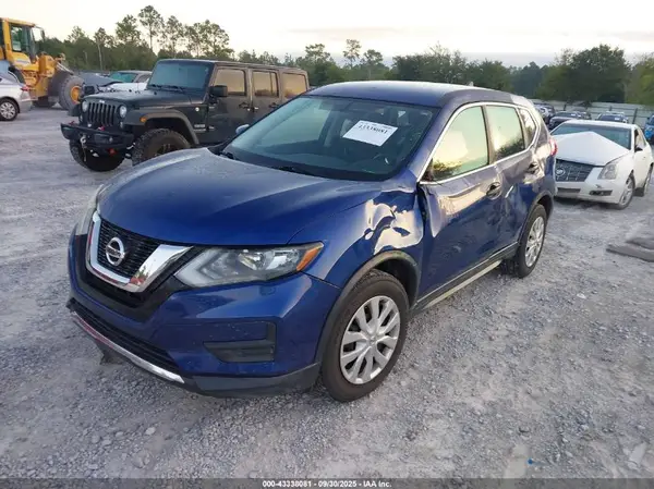 5N1AT2MT3HC805105 2017 NISSAN ROGUE - Image 2