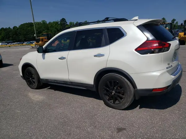 5N1AT2MT3HC810708 2017 NISSAN ROGUE - Image 2