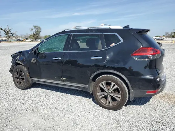 5N1AT2MT3HC811843 2017 NISSAN ROGUE - Image 2