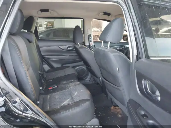 5N1AT2MT3HC813303 2017 NISSAN ROGUE - Image 8