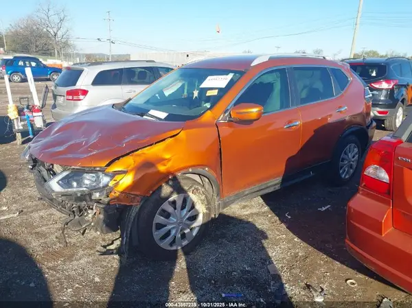 5N1AT2MT3HC818193 2017 NISSAN ROGUE - Image 2