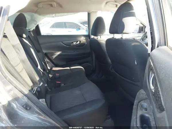 5N1AT2MT3HC828027 2017 NISSAN ROGUE - Image 8