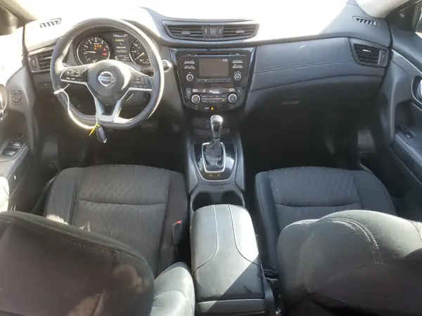 5N1AT2MT3HC842168 2017 NISSAN ROGUE - Image 8