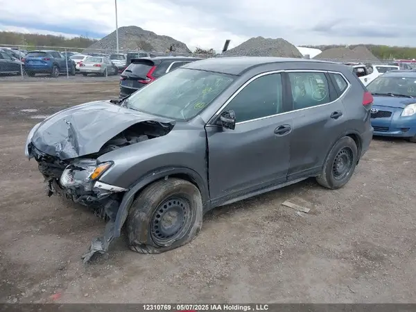 5N1AT2MT3HC842445 2017 NISSAN ROGUE - Image 2