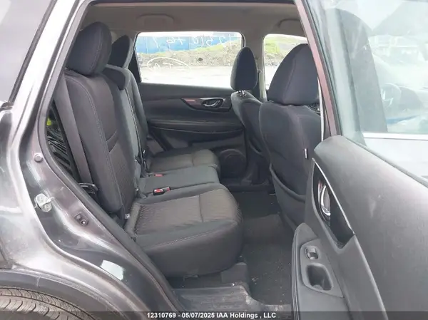 5N1AT2MT3HC842445 2017 NISSAN ROGUE - Image 8