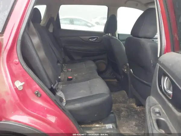 5N1AT2MT3HC842574 2017 NISSAN ROGUE - Image 8