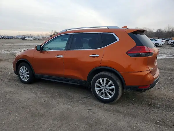 5N1AT2MT3HC843045 2017 NISSAN ROGUE - Image 2