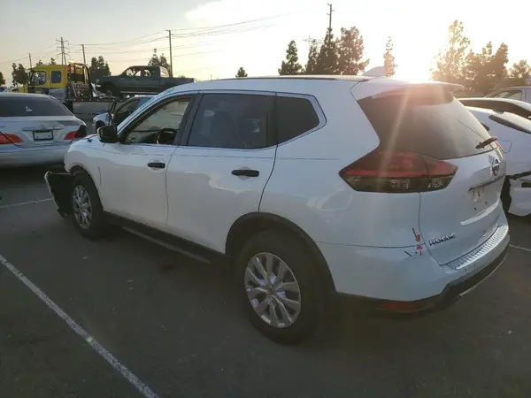 5N1AT2MT3HC843837 2017 NISSAN ROGUE - Image 2