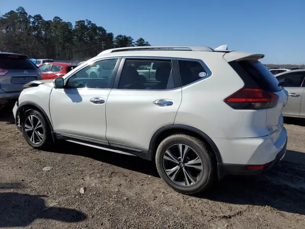 5N1AT2MT3HC848830 2017 NISSAN ROGUE - Image 2