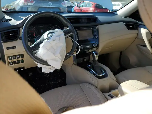 5N1AT2MT3HC848830 2017 NISSAN ROGUE - Image 8