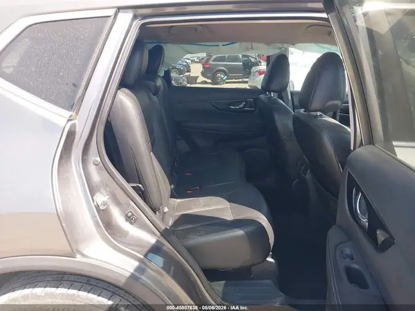 5N1AT2MT3HC854904 2017 NISSAN ROGUE - Image 8
