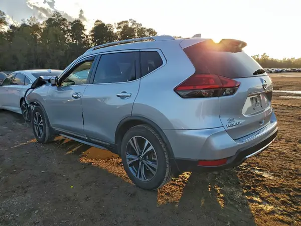 5N1AT2MT3HC855504 2017 NISSAN ROGUE - Image 2