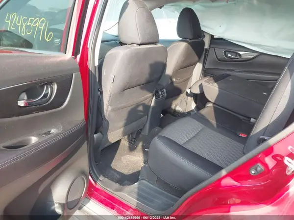 5N1AT2MT3HC858919 2017 NISSAN ROGUE - Image 8