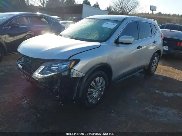 5N1AT2MT3HC862162 2017 NISSAN ROGUE - Image 2