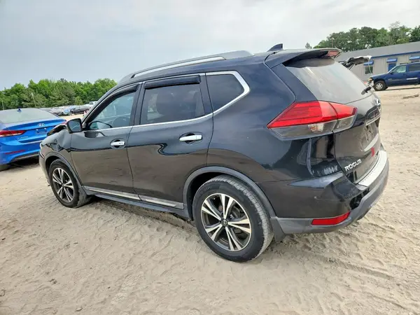 5N1AT2MT3HC862629 2017 NISSAN ROGUE - Image 2