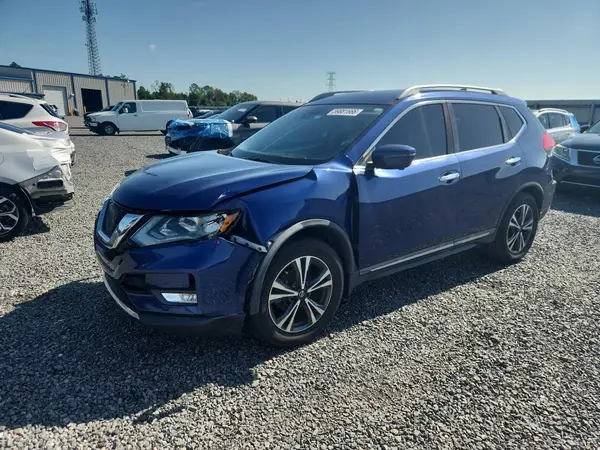 5N1AT2MT3HC865367 2017 NISSAN ROGUE - Image 1