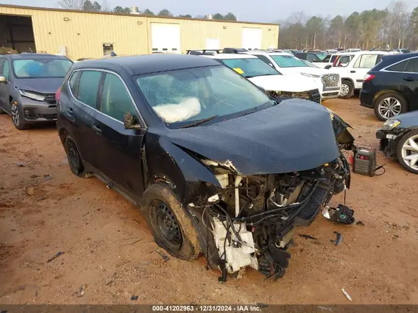 5N1AT2MT3HC871010 2017 NISSAN ROGUE - Image 1