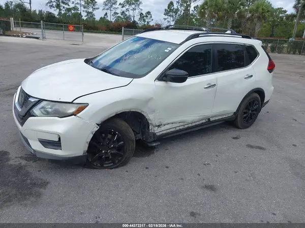 5N1AT2MT3HC873632 2017 NISSAN ROGUE - Image 2