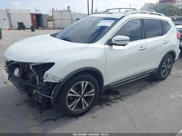 5N1AT2MT3HC874103 2017 NISSAN ROGUE - Image 2