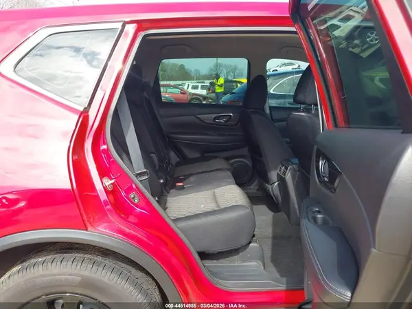 5N1AT2MT3HC874957 2017 NISSAN ROGUE - Image 8