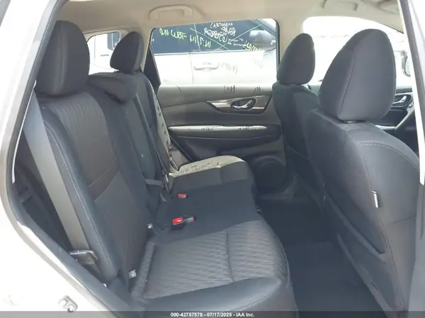 5N1AT2MT3HC880631 2017 NISSAN ROGUE - Image 8