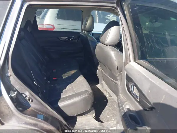 5N1AT2MT3HC882511 2017 NISSAN ROGUE - Image 8